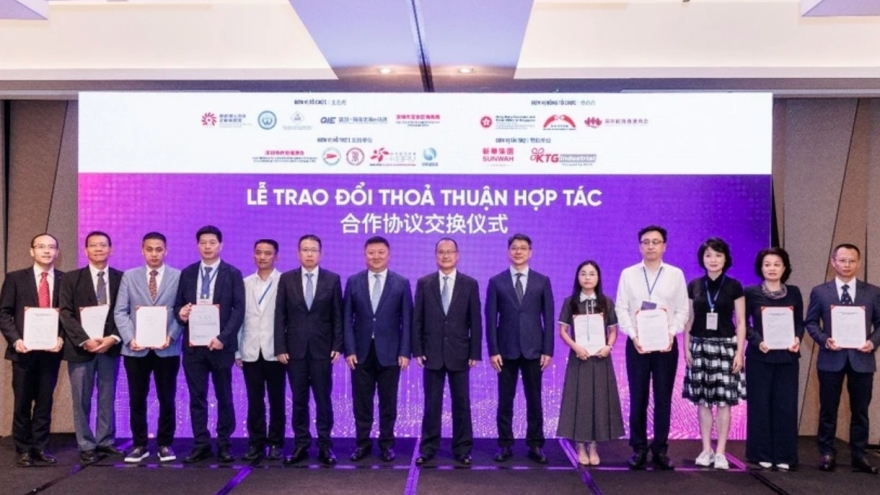 Trade forum fosters bilateral cooperation between Vietnam and China